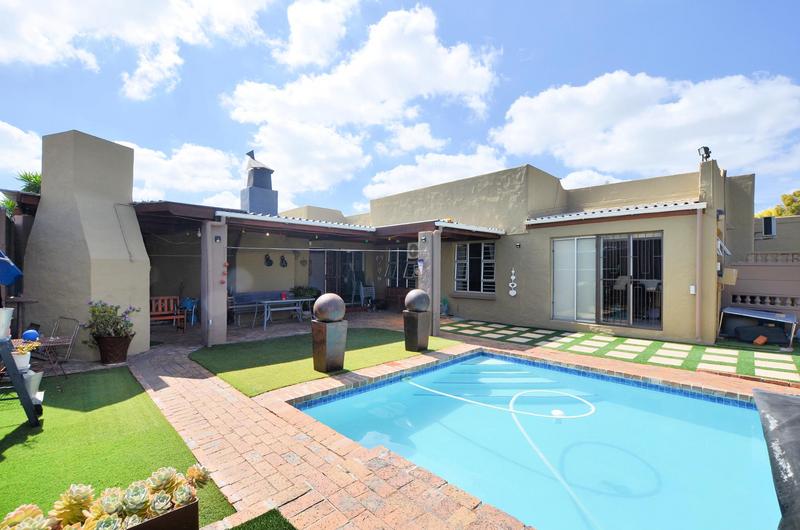 4 Bedroom Property for Sale in Blommendal Western Cape